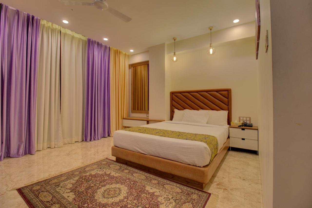 Greenstones Boutique Hotel Nashik Bagian luar foto